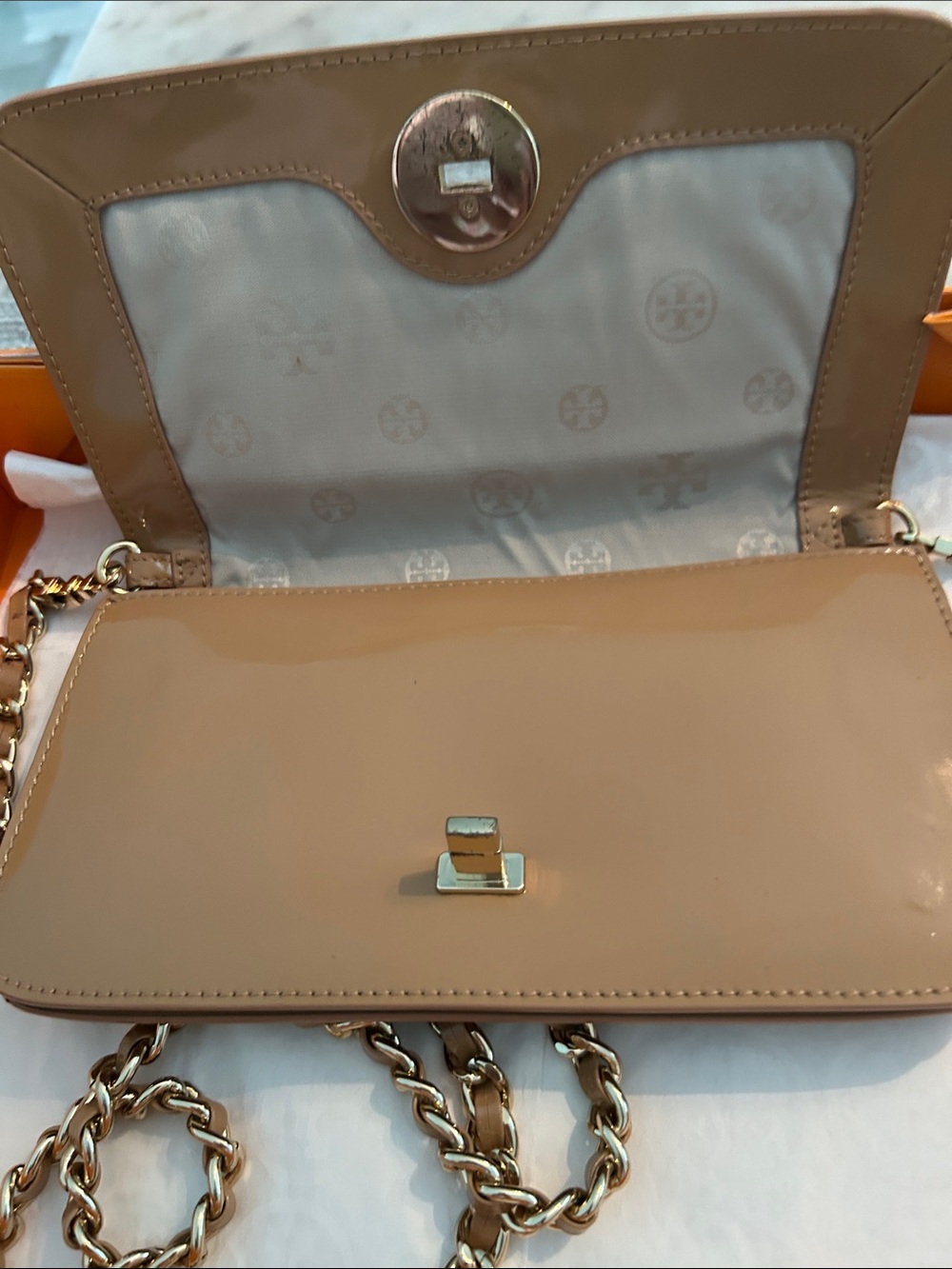Tory Burch Tan Leather Chain Crossbody Wallet - Picture 5 of 8